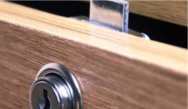 濟(jì)南萊蕪牛泉鎮(zhèn)、苗山鎮(zhèn)、大王莊鎮(zhèn)、寨里鎮(zhèn)開(kāi)汽車鎖汽車開(kāi)鎖，開(kāi)鎖公司

