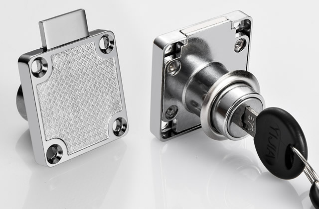 抽屜鎖是什么 抽屜鎖鎖不上怎么辦 萊蕪汽車開鎖，開鎖公司配汽車鑰匙