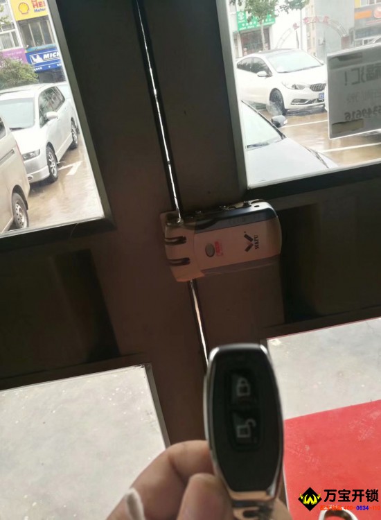 萊蕪遙控鎖！隱形鎖！遠程遙控開鎖！室內(nèi)觸摸開鎖！再也不擔心亂人進了！讓小偷更無從下手！0634-6666266