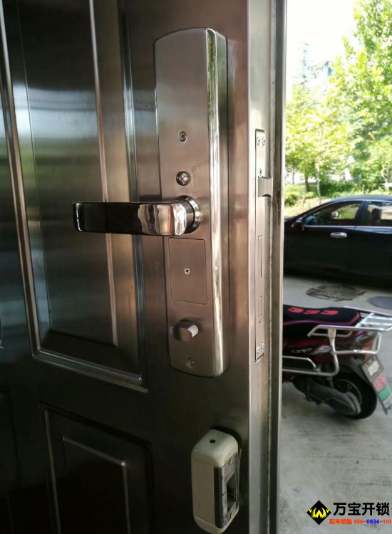 萊蕪大別墅裝指紋鎖，萊蕪防水指紋鎖，萊蕪指紋鎖專賣店6666266