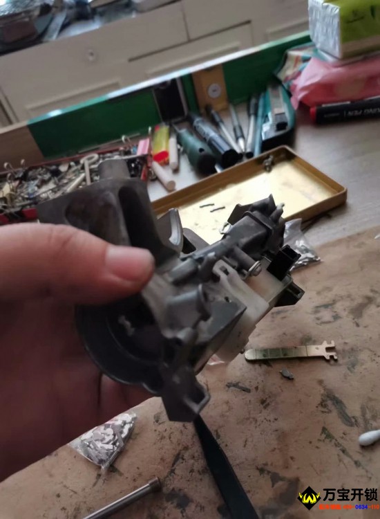 萊蕪本田雅閣鑰匙發(fā)卡擰不動 維修修復(fù)完畢