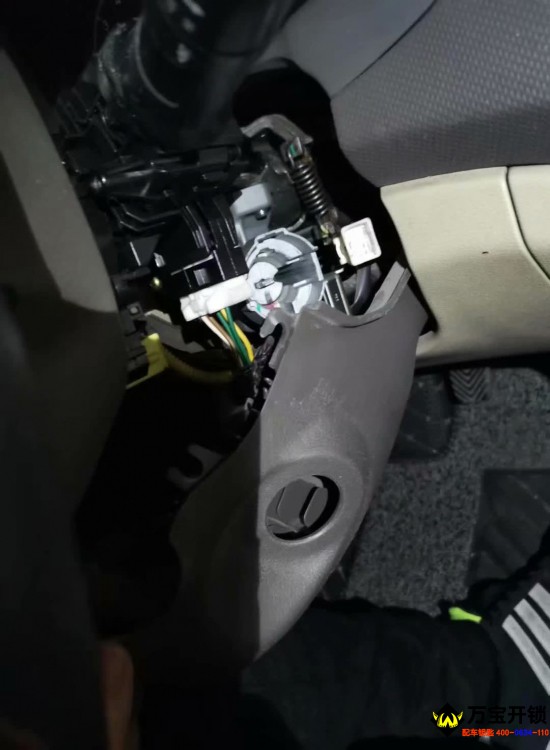 萊蕪現(xiàn)代瑞納點(diǎn)火鎖發(fā)卡通病維修