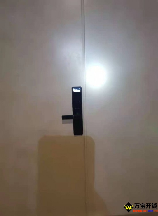 萊蕪某隔離酒店改裝符合疫情防控要求的智能鎖，萊蕪指紋鎖